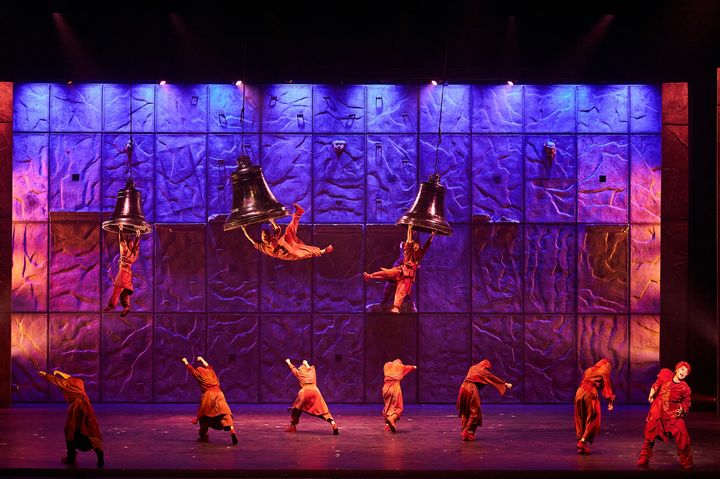 2024 뮤지컬 '노트르담 드 파리' 2막'성당의 종들' (사진=마스트인터내셔널 제공) photo@newsis.com *재판매 및 DB 금지