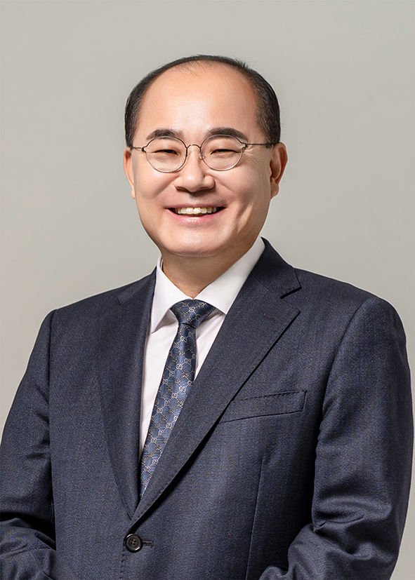 [부산=뉴시스] 부산대학교 제22대 총장임용후보자 선거 투표에서 1순위 총장임용후보자로 선출된 공과대학 기계공학부 최재원 교수. (사진=부산대 제공) *재판매 및 DB 금지