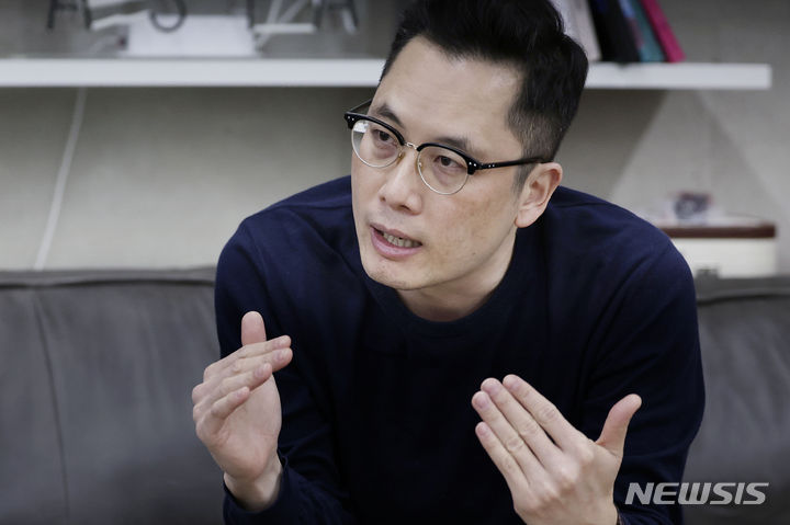 [서울=뉴시스] 최동준 기자 = 최유진 콜랩아시아 대표가 6일 서울 강남구 콜렙코리아에서 뉴시스와 인터뷰를 하고 있다. 2024.02.06. photocdj@newsis.com