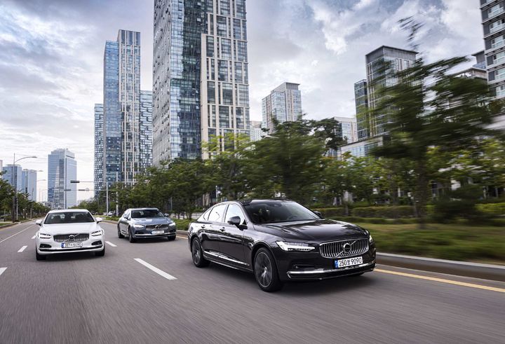 [사진=뉴시스] 볼보자동차코리아가 국내에서 판매 중인 준대형 세단 모델인 'S90'. (사진=볼보자동차코리아 제공) 2024.02.07 photo@newsis.com *재판매 및 DB 금지