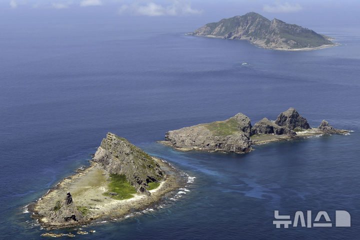 [동중국해=AP/뉴시스] 2012년 9월 센카쿠열도(중국명 댜오위다오)의 모습. 2024.02.09