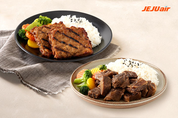 [서울=뉴시스]제주항공 삼원가든 기내식 신메뉴 2종. (사진=제주항공) 2024.0214. photo@newsis.com *재판매 및 DB 금지