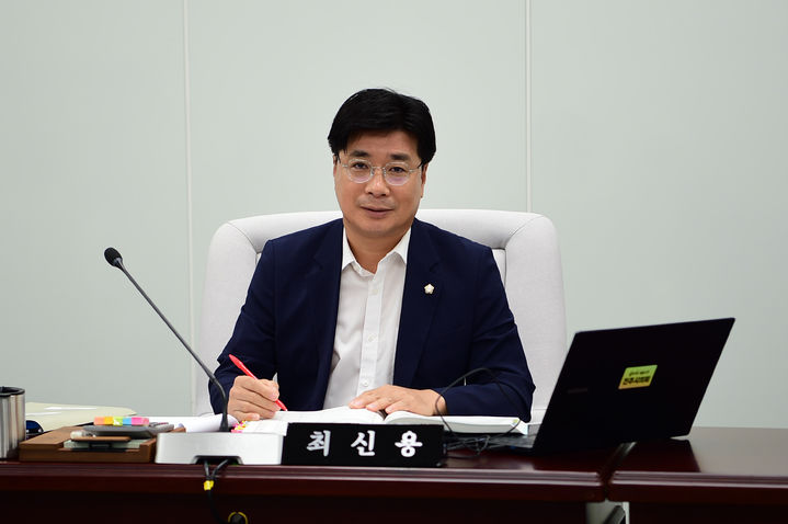 [진주=뉴시스] 진주시의회 최신용 의원 *재판매 및 DB 금지