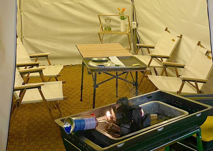 [광주=뉴시스] 야영장처럼 꾸민 셀프 바비큐장 식당. 온라인 커뮤니티 *재판매 및 DB 금지