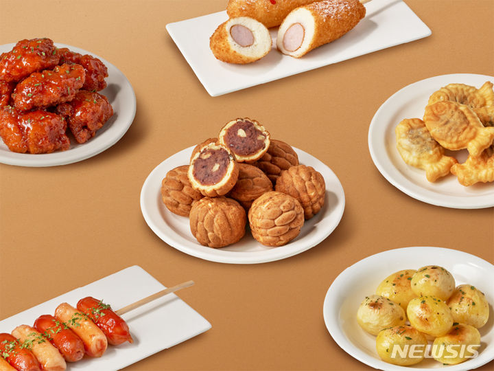 [서울=뉴시스] 이랜드이츠 더카페 휴게소 간식메뉴 대표 이미지. (사진=더카페 제공)