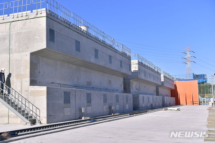 [세종=뉴시스]사용후핵연료 건식저장시설 맥스터(출처=한수원)