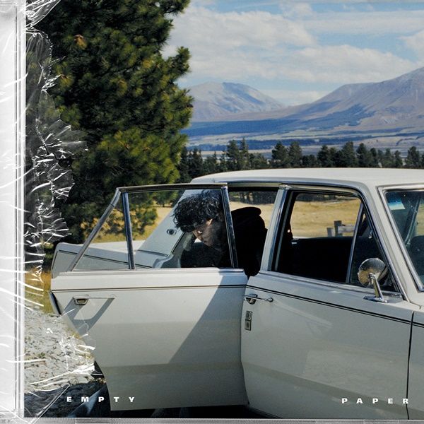 [서울=뉴시스] 그룹 '펜타곤' 멤버 우석 솔로 싱글 '엠프티 페이퍼' 앨범 커버. (사진=언디파인드 엔터테인먼트 제공) 2024.02.23. photo@newsis.com *재판매 및 DB 금지