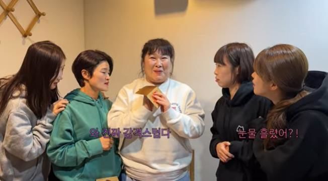 [서울=뉴시스] 왼쪽부터 코미디언 박소영, 김혜선, 김민경, 오나미, 김승혜. (사진=유튜브 채널 '기유TV' 캡처) 2024.02.23. photo@newsis.com *재판매 및 DB 금지
