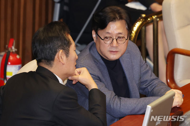 홍익표 정무수석, 내일 與 지도부 예방…장동혁 단식 농성장 방문 여부 미지수