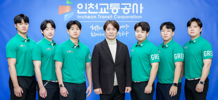 [인천=뉴시스] 인천교통공사 볼링선수단 *재판매 및 DB 금지