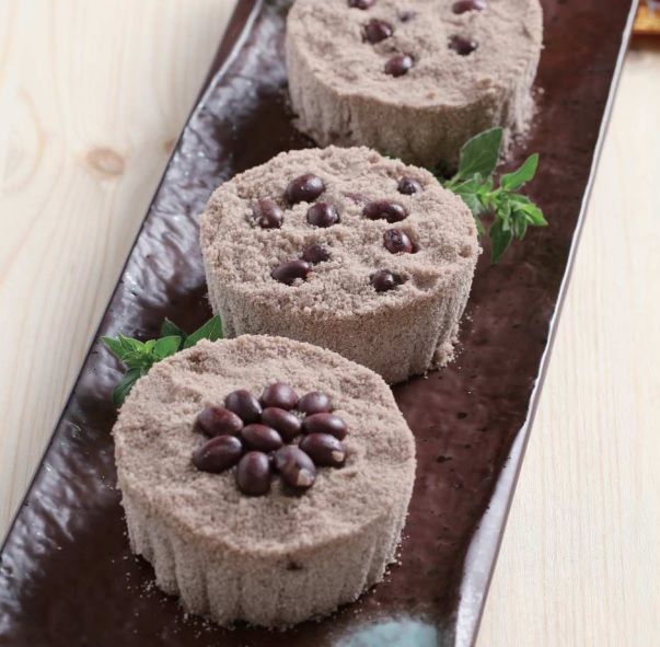 [세종=뉴시스] 복령서리태시루떡. (사진=농촌진흥청 제공) *재판매 및 DB 금지