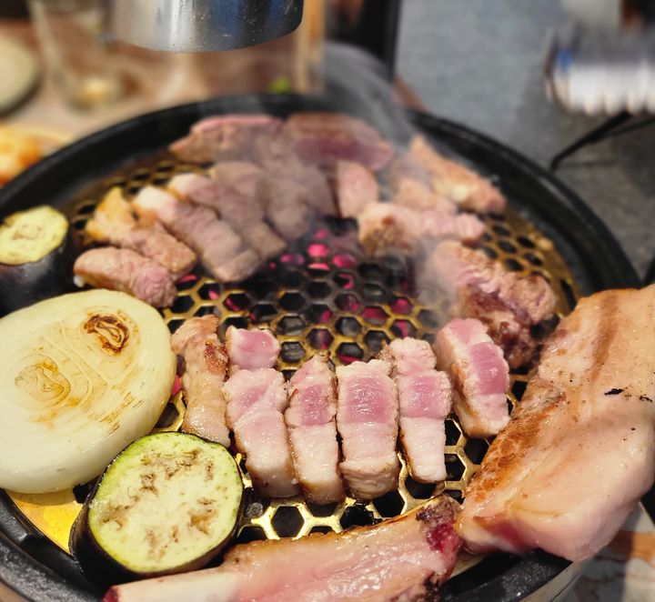 [세종=뉴시스] 한국형 흑돼지 구이. (사진=농촌진흥청 제공) *재판매 및 DB 금지