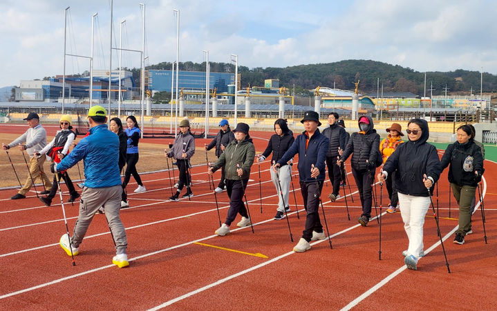 [곡성=뉴시스] 곡성 전남과학대학교 평생교육원 '2024년 HIVE사업 직업교육 프로그램' 수강생 모집. (사진=곡성군청 제공). photo@newsis.com *재판매 및 DB 금지