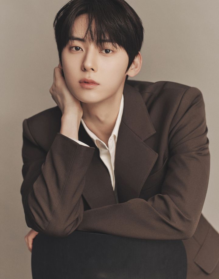 [서울=뉴시스] 가수 겸 배우 황민현. (사진=플레디스엔터테인먼트 제공) 2024.02.29. photo@newsis.com *재판매 및 DB 금지