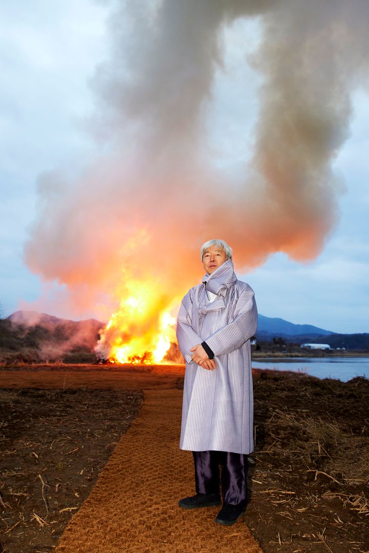 Daljip Teugi ritual in Cheongdo, South Korea, organised on occasion of the exhibition La Maison de La Lune Brûlée. Collateral event of the 60th Biennale di Venezia *재판매 및 DB 금지