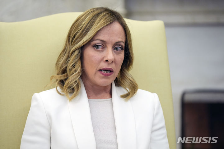 [워싱턴=AP/뉴시스] 조르자 멜로니 이탈리아 총리가 딥페이크 음란물을 제작한 2명을 민사 소송했다고 이탈리아 안사통신이 19일(현지시각) 보도했다. 사진은 멜로니 총리. 2024.03.20.