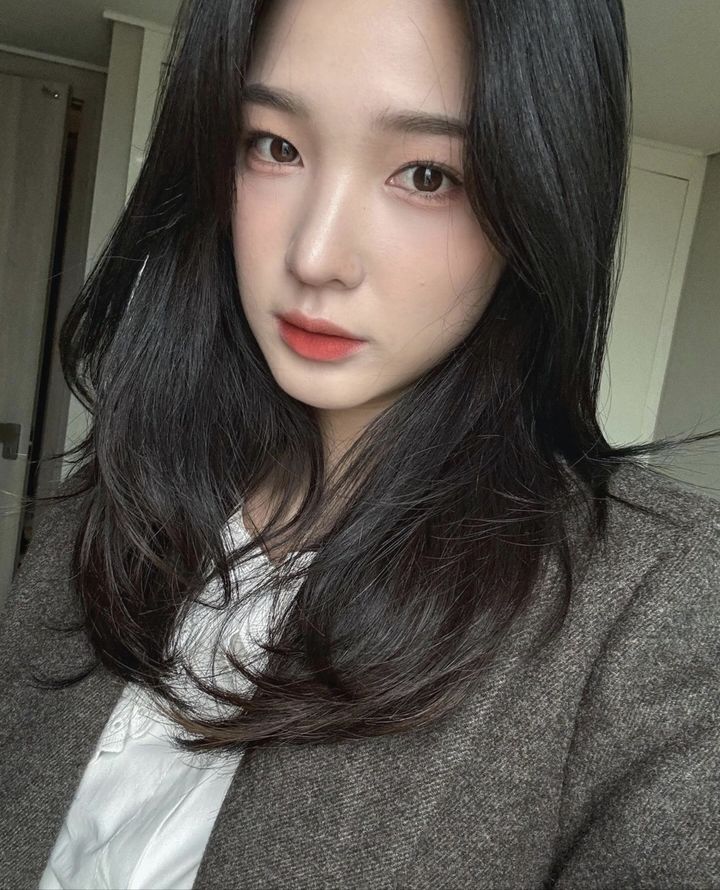 [서울=뉴시스] 율희. (사진=율희 인스타그램 캡처) 2024.03.03. photo@newsis.com *재판매 및 DB 금지