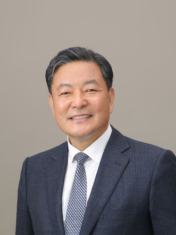 [창원=뉴시스] 제22대 국회의원 선거에서 경남 창원시 진해구에 출마한 더불어민주당 황기철 예비후보. (사진=황기철 예비후보 제공). 2024.03.05. photo@newsis.com *재판매 및 DB 금지