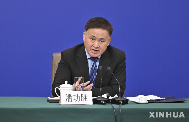 [올댓차이나] 인민은행장 "中, 700조원 스와프협정 통해 '금융안정망'에 기여"