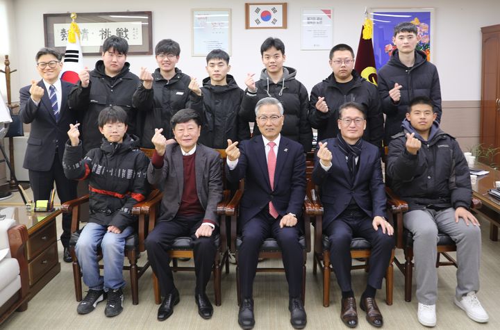 [거창=뉴시스] 경남도립거창대학 총장과 중국 유학생 간담회*재판매 및 DB 금지 *재판매 및 DB 금지