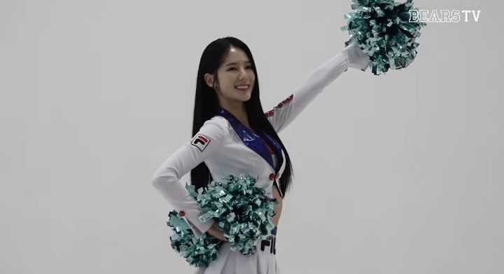 [서울=뉴시스] 치어리더 박기량이 두산 베어스 응원단에 합류했다. (사진=유튜브 'BEARS TV' 캡처) 2024.03.07. photo@newsis.com *재판매 및 DB 금지