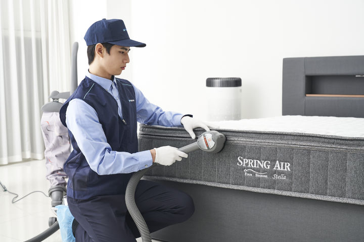 [서울=뉴시스]청호나이스 매트리스 케어 서비스.(사진-청호나이스 제공) *재판매 및 DB 금지