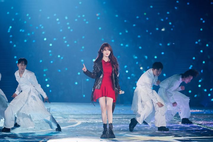 [서울=뉴시스] 아이유, 월드투어 첫 공연 '2024 아이유 허 월드 투어 콘서트 인 서울'. (사진 = 이담 엔터테인먼트 제공) 2024.03.10. photo@newsis.com *재판매 및 DB 금지
