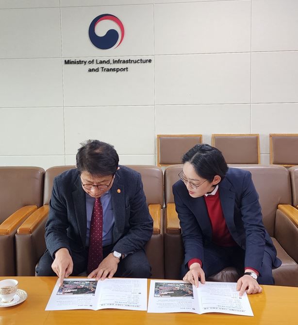 조지연 예비후보(오른쪽)와 박상우 국토교통부 장관 면담 *재판매 및 DB 금지