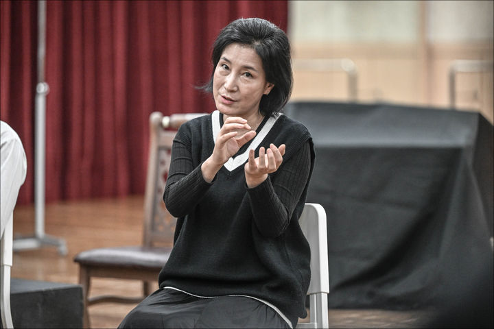 연극 '욘'에서 엘라역을 맡은 배우 정아미. (사진=세종문화회관 제공) photo@newsis.com *재판매 및 DB 금지