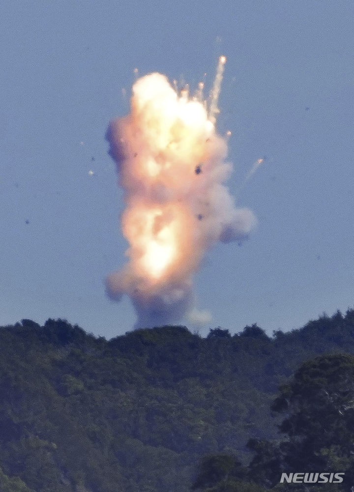 [와카야마=AP/뉴시스]일본의 벤처기업 스페이스원은 개발한 소형 로켓 '카이로스' 발사를 13일 오전 11시1분 와카야마(和歌山)현 구시모토조(串本町) 로켓 발사장에서 시도했으나 실패했다. 2024.03.13.