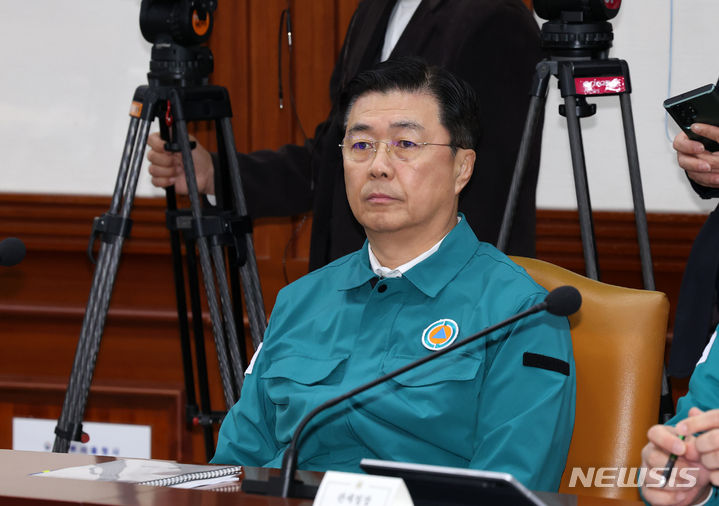 [서울=뉴시스] 배훈식 기자 = 홍장원 국정원 1차장이 3월14일 오전 서울 종로구 정부서울청사에서 열린 국가테러대책위원회 회의에 참석해 자리하고 있다. 2024.12.06. dahora83@newsis.com