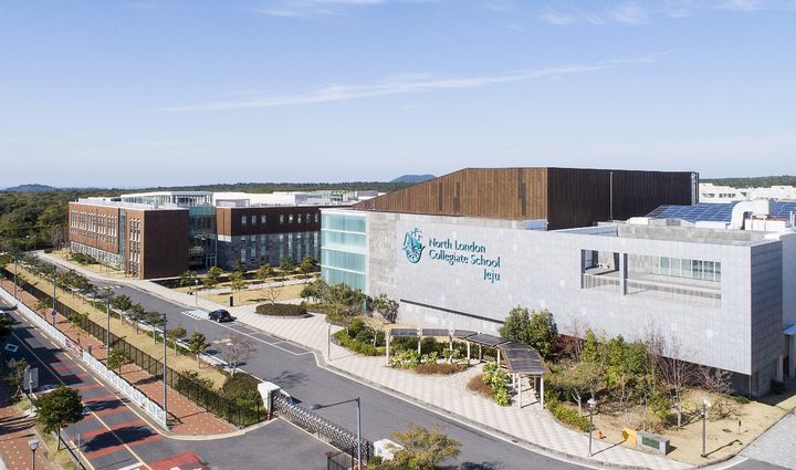 [제주=뉴시스] 제주영어교육도시 내 국제학교인 ‘노스 런던 컬리지 잇 스쿨 제주’(NLCS 제주). (사진=제주국제자유도시개발센터 제공) 2024.03.15. photo@newsis.com *재판매 및 DB 금지