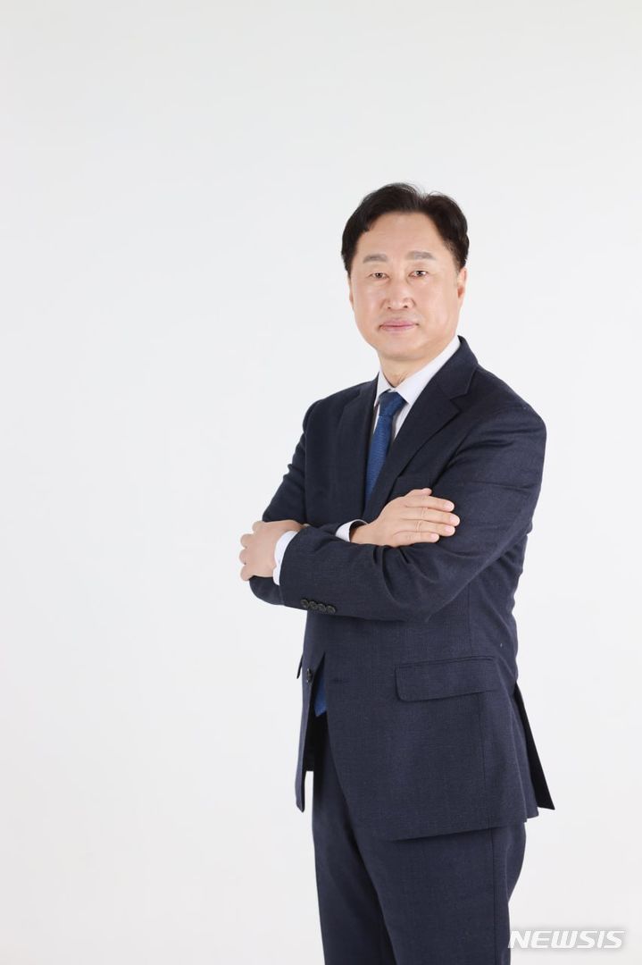 [서울=뉴시스] 더불어민주당 수원정 후보인 김준혁 한신대 교수. (사진=김준혁 캠프 제공) 2024.03.16