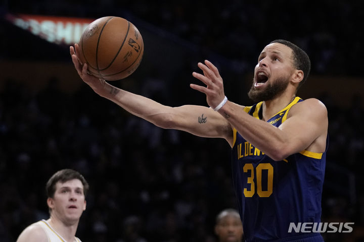 [로스앤젤레스=AP/뉴시스]NBA 골든스테이트 워리어스의 스테판 커리
