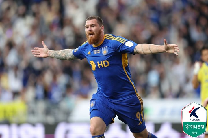 [서울=뉴시스]프로축구 K리그1 울산 마틴 아담. (사진=프로축구연맹 제공)