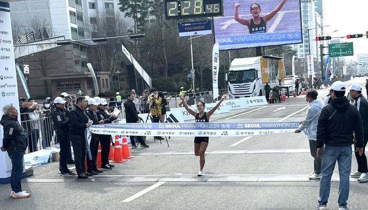 골인하는 충주시청 임예진 *재판매 및 DB 금지