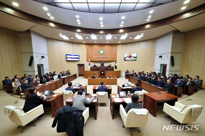 [의왕=뉴시스] 의왕시 의회 본회의 현장. (사진=의왕시 의회 제공) 2024.03.19. photo@newsis.com 