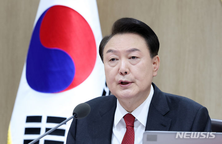 [서울=뉴시스] 전신 기자 = 윤석열 대통령이 19일 서울 용산 대통령실 청사에서 열린 국무회의를 주재하고 있다. (대통령실통신사진기자단) 2024.03.19. photo1006@newsis.com