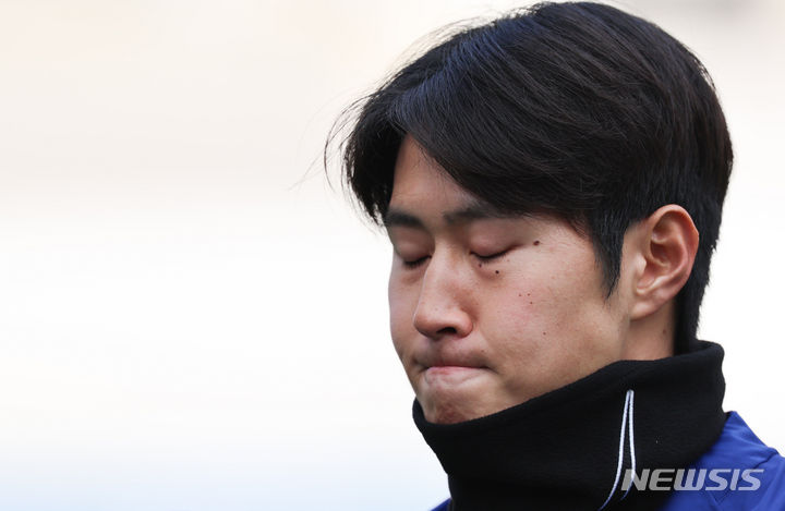 [서울=뉴시스] 권창회 기자 = 대한민국 축구 국가대표팀 이강인이 20일 오후 서울 마포구 서울월드컵경기장에서 열린 2026 FIFA 북중미 월드컵 2차 예선 태국과의 경기 전 훈련에 앞서 심경을 밝히고 있다. 2024.03.20. kch0523@newsis.com