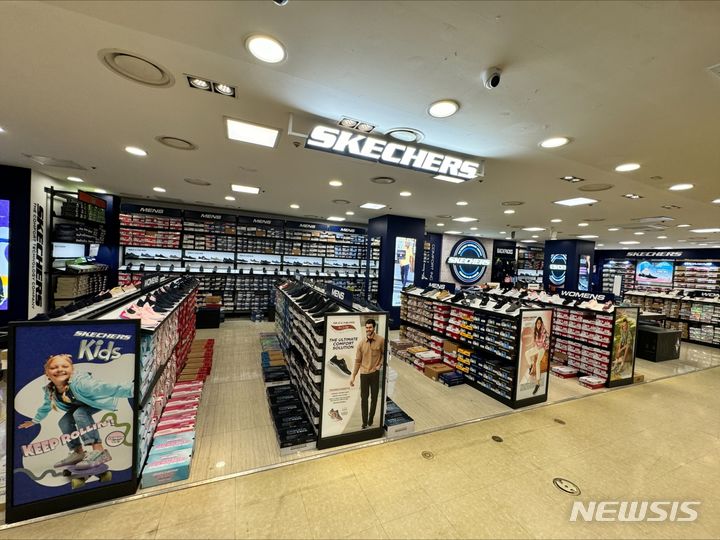 [서울=뉴시스]뉴코아팩토리아울렛 천호점.2024.03.22.(사진=이랜드리테일 제공)photo@newsis.com