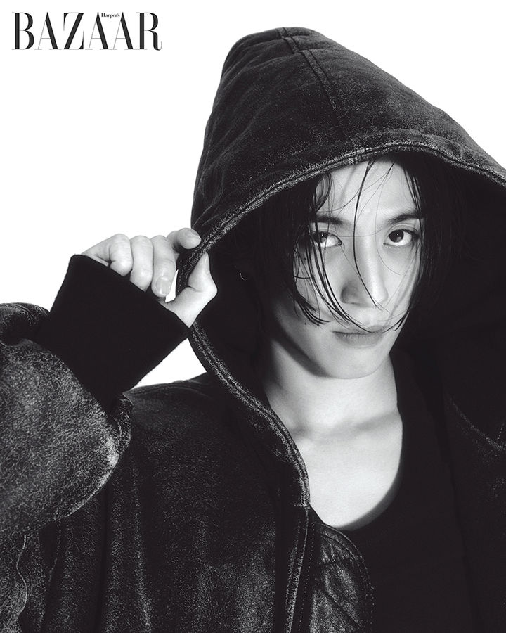 [서울=뉴시스] 그룹 '갓세븐' 멤버 겸 솔로가수 유겸(YUGYEOM). (사진=하퍼스 바자 제공) 2024.03.22. photo@newsis.com *재판매 및 DB 금지