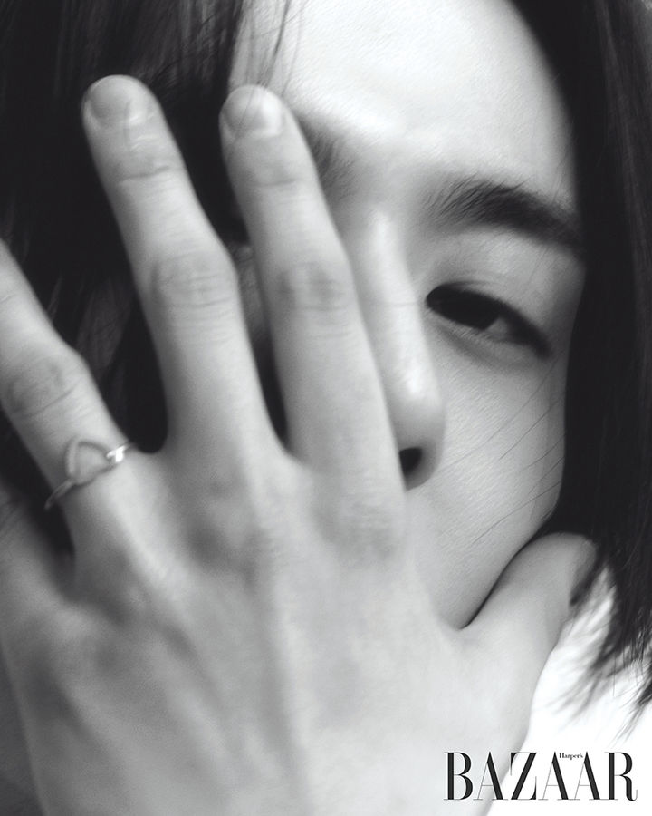 [서울=뉴시스] 그룹 '갓세븐' 멤버 겸 솔로가수 유겸(YUGYEOM). (사진=하퍼스 바자 제공) 2024.03.22. photo@newsis.com *재판매 및 DB 금지