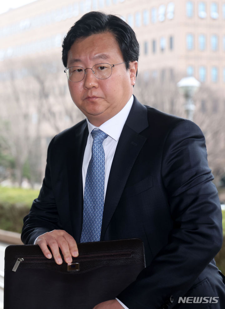 [과천=뉴시스] 김선웅 기자 = 정진우 춘천지방검찰청 검사장이 25일 경기 과천시 정부과천청사 법무부에서 열린 법무부장관 지방 지검장 간담회에 참석하고 있다. 2024.03.25. mangusta@newsis.com