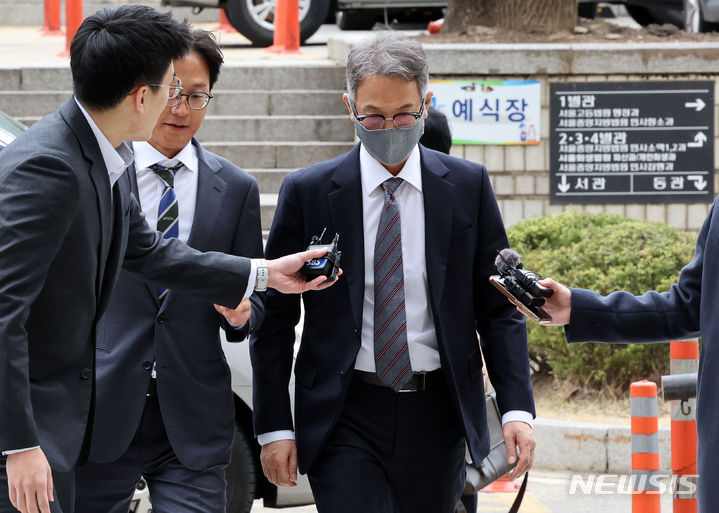 [서울=뉴시스] 홍효식 기자 = 협력업체로부터 부정한 청탁을 받고 8억원대 금품을 수수한 혐의를 받는 서정식 전 현대오토에버 대표가 2심에서도 무죄를 선고받았다. (사진=뉴시스DB) 2026.04.30. yesphoto@newsis.com