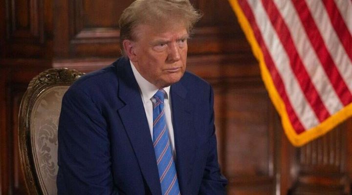 [서울=뉴시스]이스라엘 보수 언론 이스라엘 하욤과 인터뷰하는 도널드 트럼프 전 미 대통령. (출처=이스라엘 하욤) 2024.3.26. *재판매 및 DB 금지