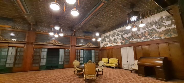 [서울=뉴시스] 희정당 중앙홀 전경 (사진=문화재청 제공) 2024.03.26. photo@newsis.com *재판매 및 DB 금지