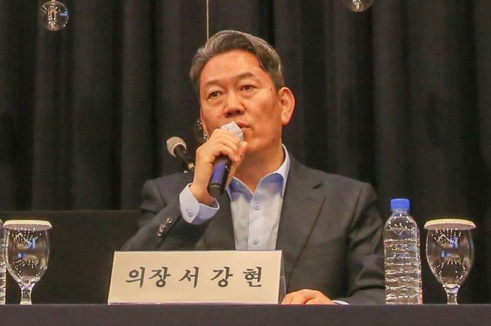 [서울=뉴시스] 26일 인천 중구 하버파크 호텔에서 열린 주주총회에 참석한 서강현 현대제철 사장이 주주의 질의에 답변하고 있다. (사진=현대제철) 2024.03.26 photo@newsis.com *재판매 및 DB 금지