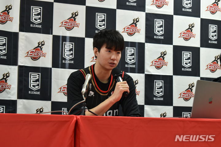 [서울=뉴시스]농구 일본 B리그 오사카 에베사 소속 이현중 (사진 = 오사카 에베사 제공)