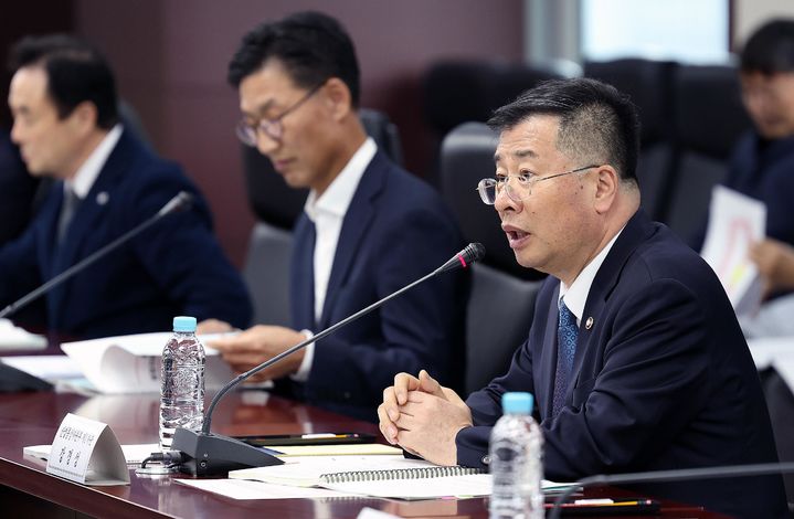 [서울=뉴시스] 강경성 산업통상자원부 1차관이 27일 오후 서울 종로구 한국무역보험공사에서 열린 2024년 경제자유구역 중앙지방협력회의에 참석해 인사말을 하고 있다. (사진=산업통상자원부 제공) 2024.03.27. photo@newsis.com *재판매 및 DB 금지