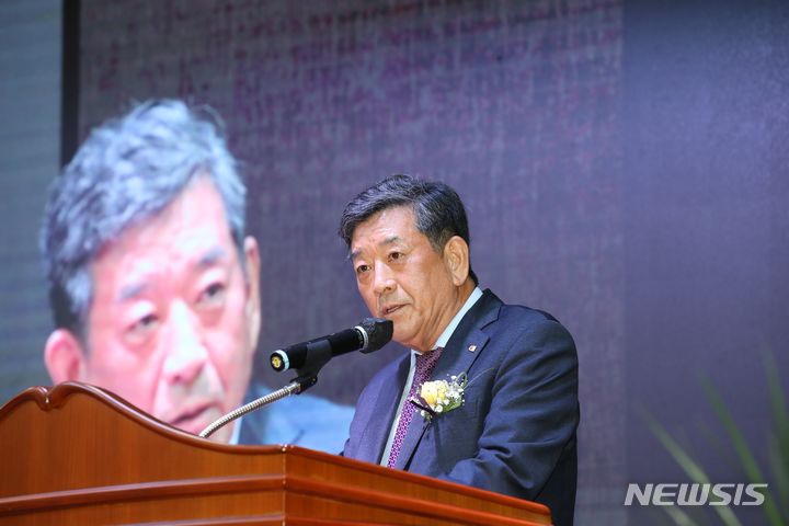 [광주=뉴시스] 한상원 광주상공회의소 신임 회장이 28일 취임식을 가졌다. 
